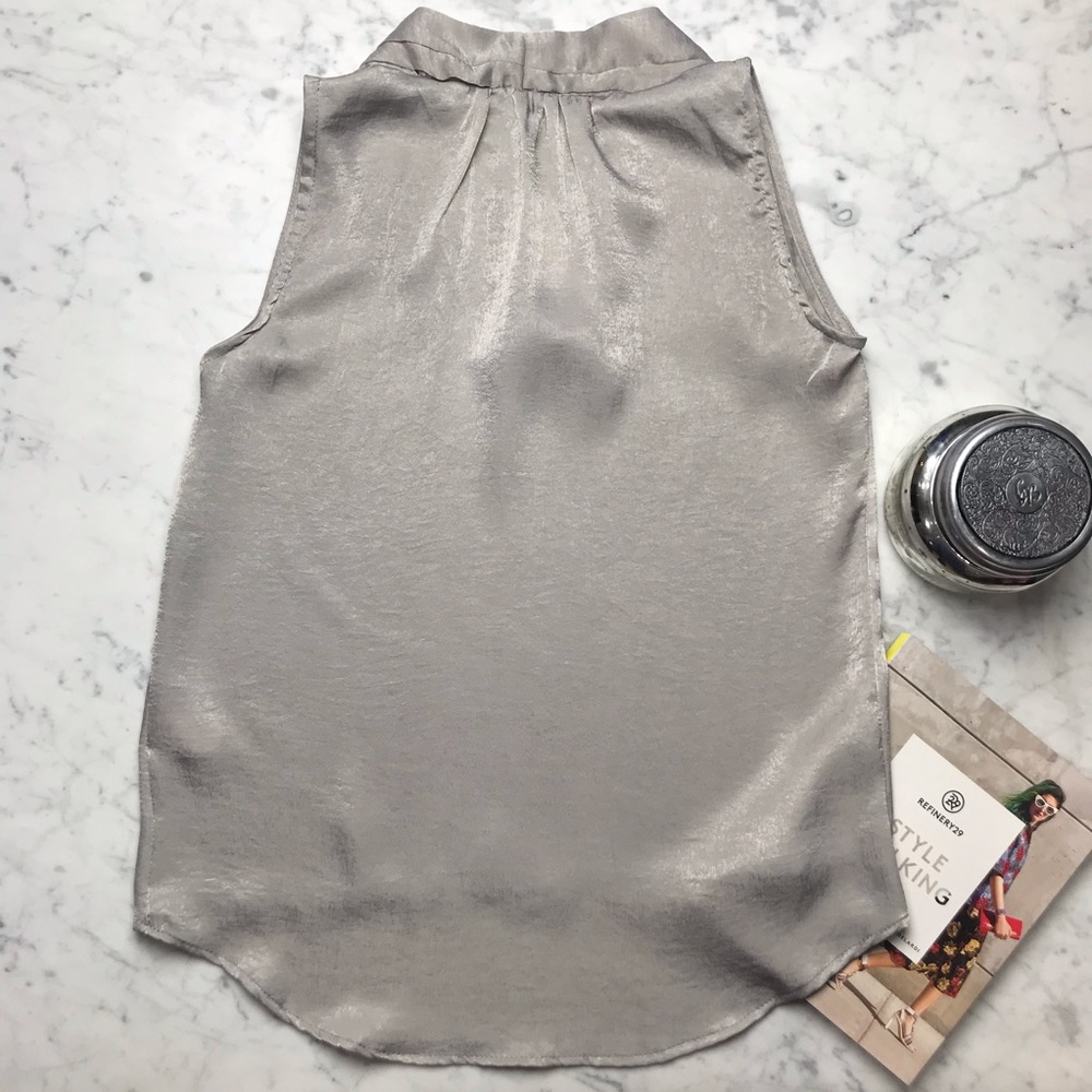 NWT Stone Grey Sleeveless V Neck Henley Blouse Top - Picture 7 of 9